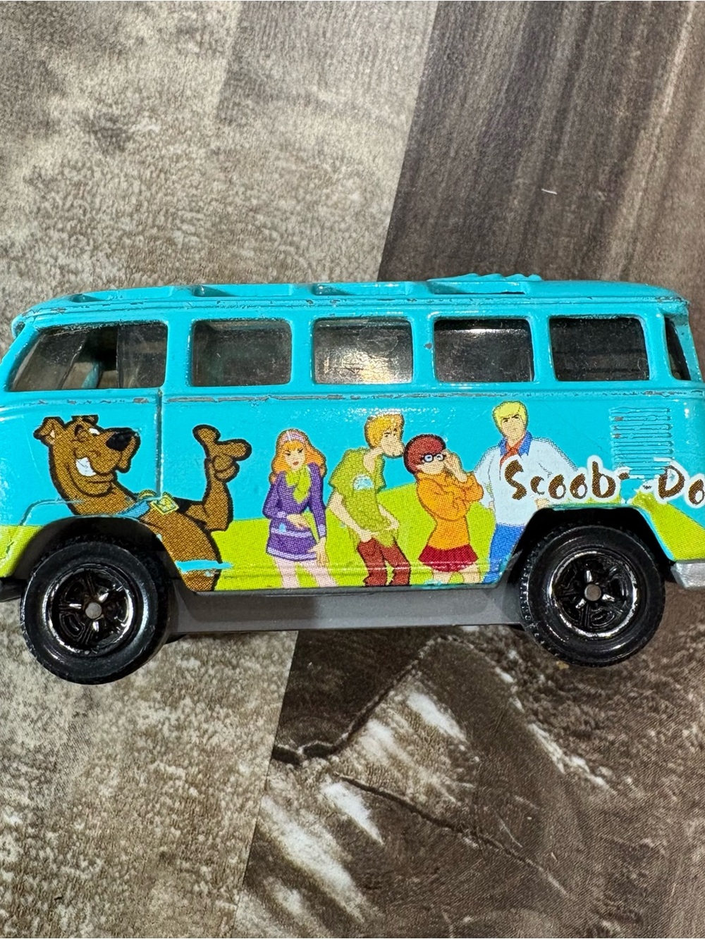 Matchbox 1998 VW Transporter Mystery Machine Scooby Doo Van Toy 1:58